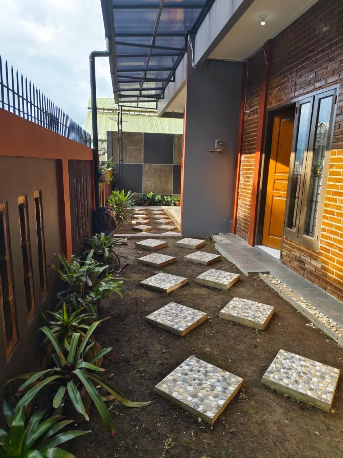 Bajorah Homestay Lembang Εξωτερικό φωτογραφία